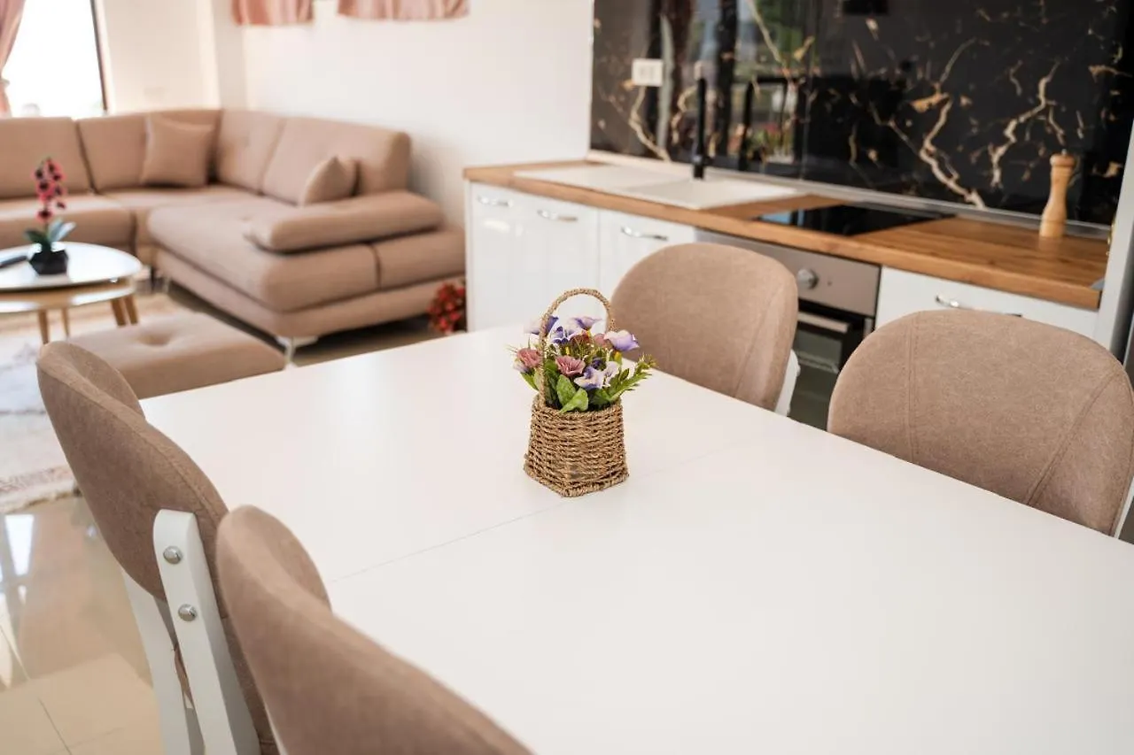 Rusi Apartments Sarandë 0*,  Albánie