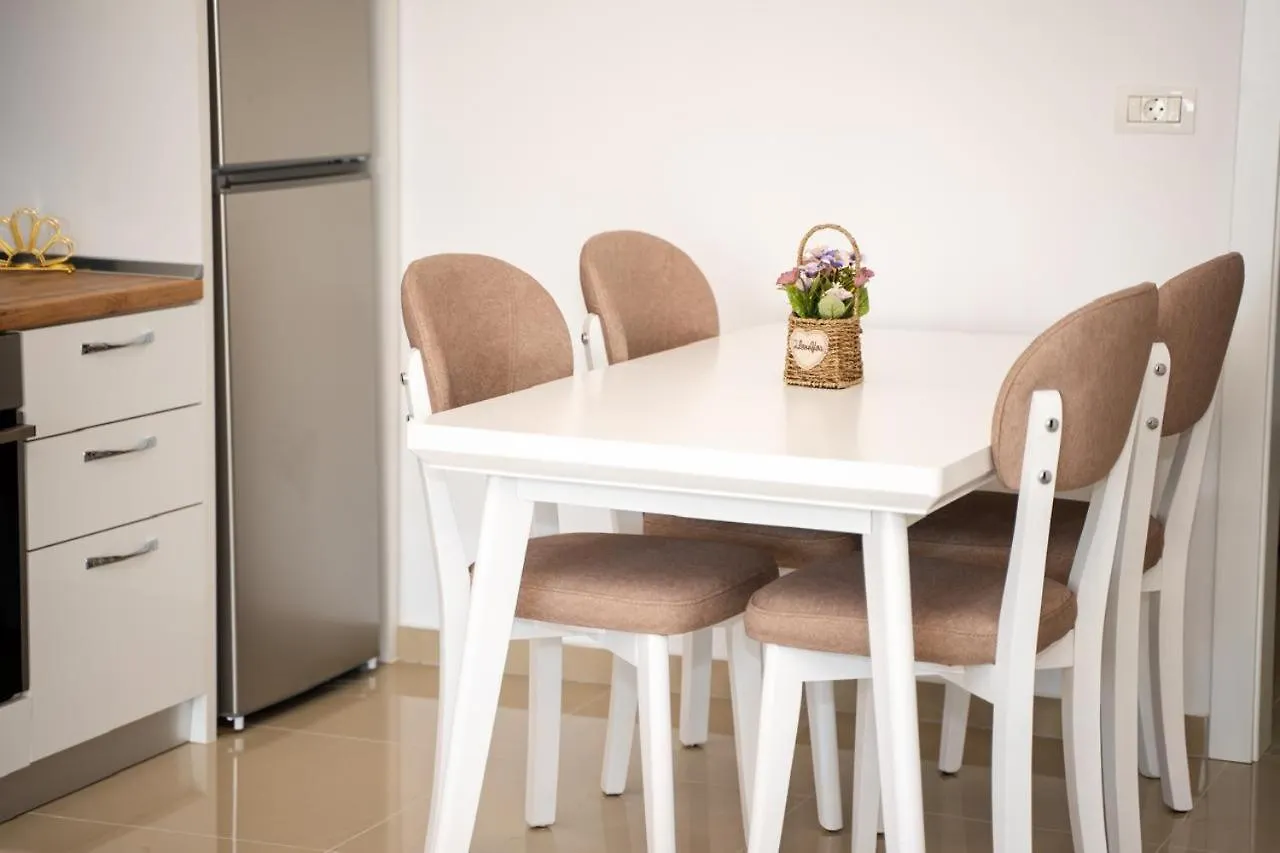 Rusi Apartments Sarandë