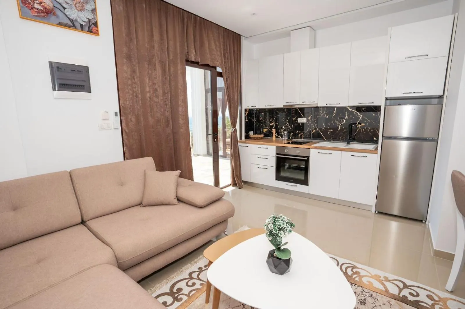 Rusi Apartments Sarandë