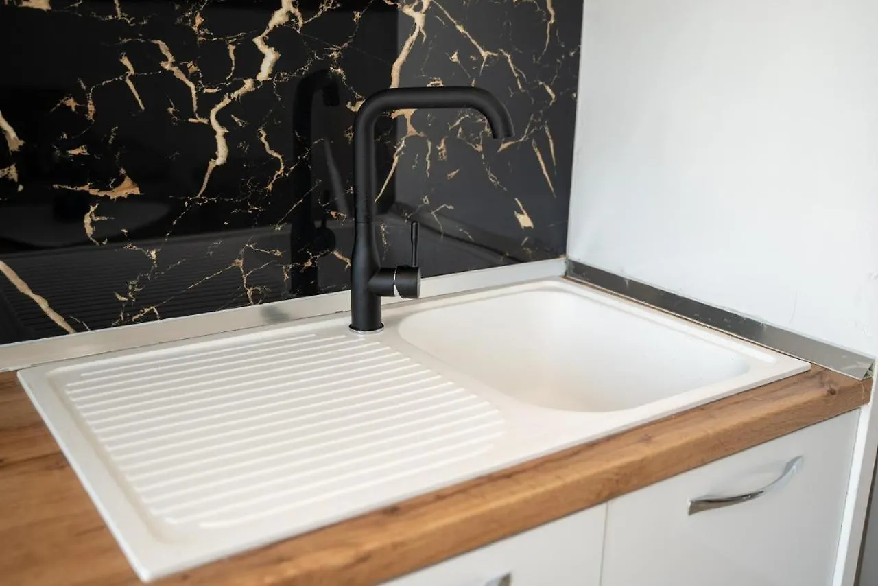 Rusi Apartments Sarandë