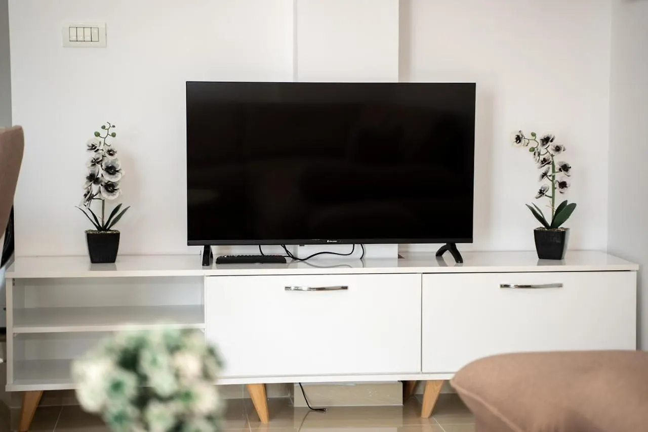Rusi Apartments Sarande 0*,